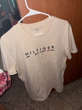 Tommy Hilfiger Cream Graphic Logo T-Shirt